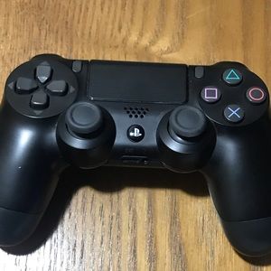 PS4 controller